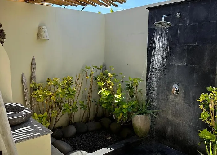 Jolie Provincial A Bali Melasti 乌鲁瓦图